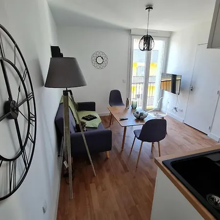 Ferienwohnung Le Poulorio 11 - T2 - Proche Gare By Locly Lorient Exterior foto